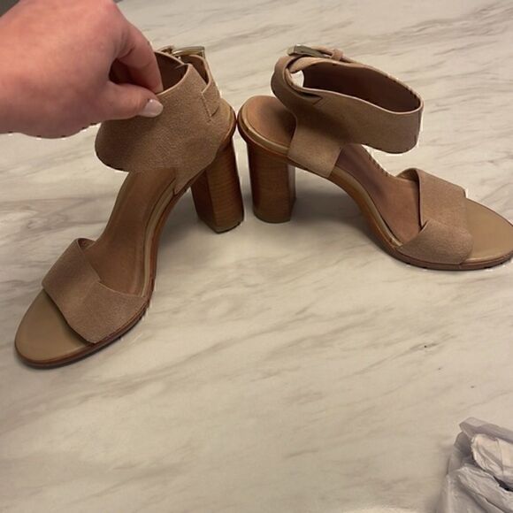 Joie Block Heel Nude size 37.5 - Picture 2 of 5